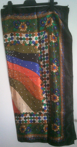 Tuch schwarz bunt gemustert - ,
