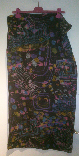 Schwarz bunt gemustertes tuch - ,