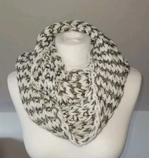 Schlachschal Loop Weiß Grau